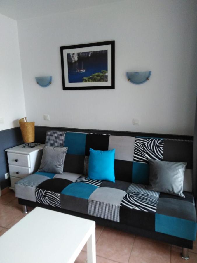 Appartement T2 Avec Piscine A 100 M De La Plage Сикс-Фор-ле-Плаж Екстериор снимка